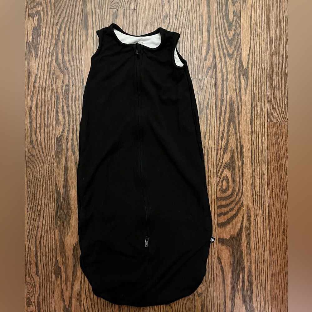 Cozy Black Sleeveless Sleep Sack for Kids